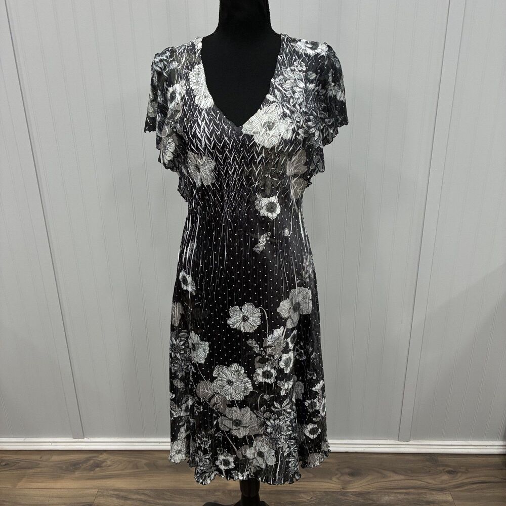 Komarov Black White Floral Pleated V-Neck Midi Dress Women Size M Flutter Sleeve